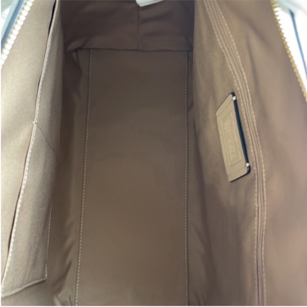 🆕 Coach Large Leather Kleo Tote‎ - Picture 4 of 6